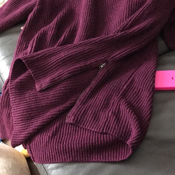 Torrid size 2 sweater. - Picture 4 of 5